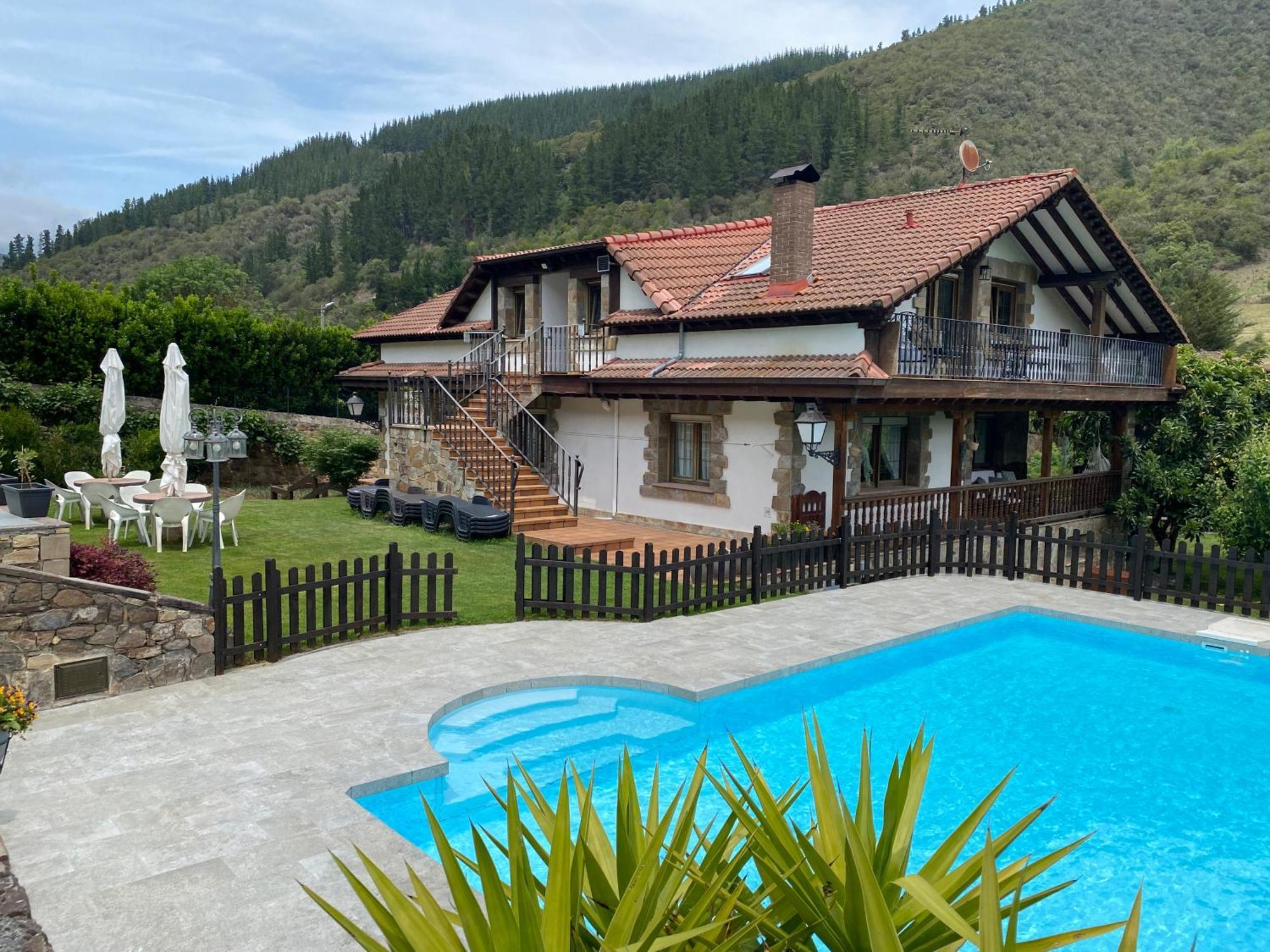 Apartamentos Rurales Valverde Potes Bagian luar foto
